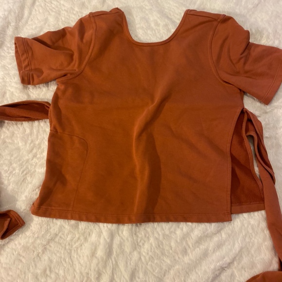 Top - Picture 2 of 2